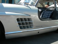 300SL Gullwing side.jpg